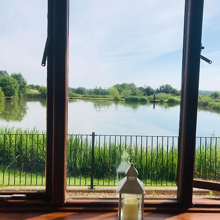 Bransford Farm Fishery & B & B Exterior foto