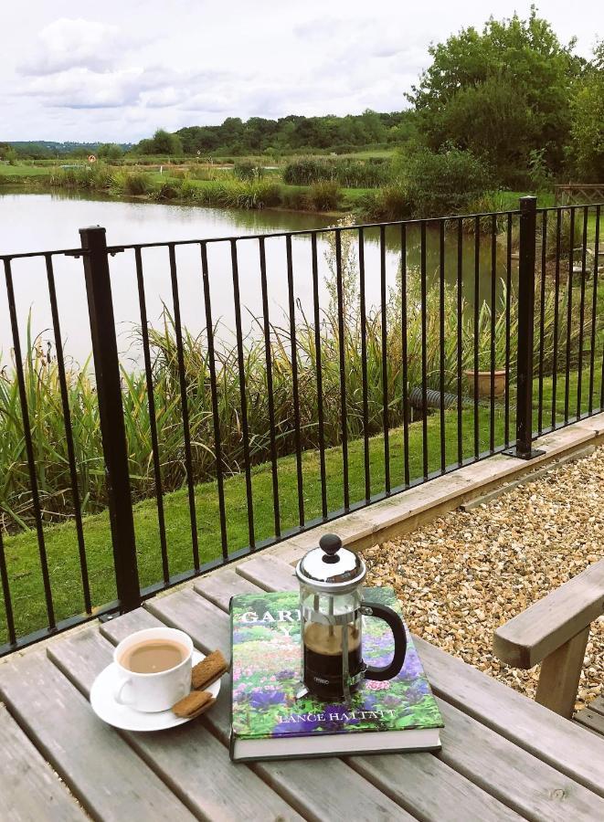 Bransford Farm Fishery & B & B Exterior foto